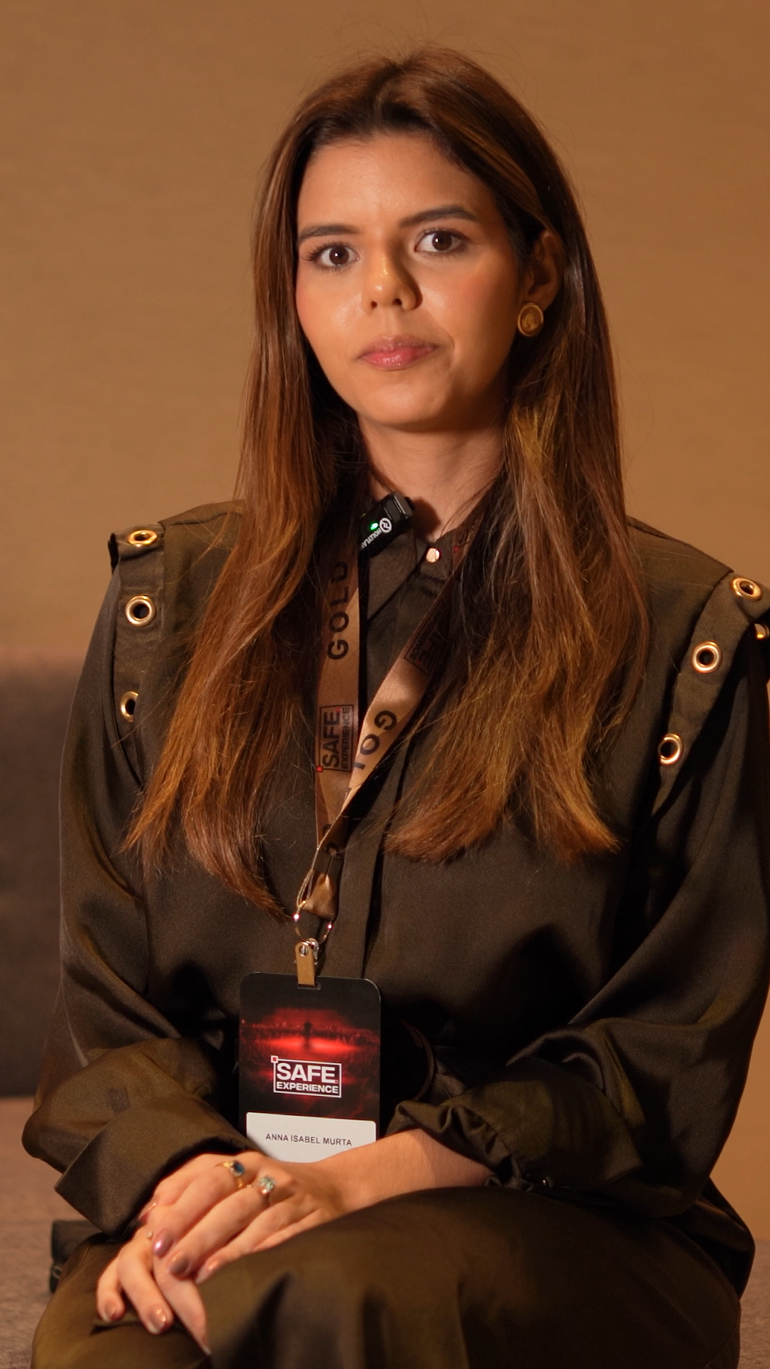 Anna Isabel.